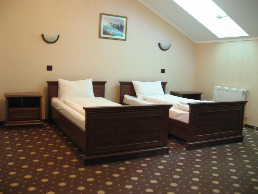 Shato Paradis Hotel Irpin Quarto foto
