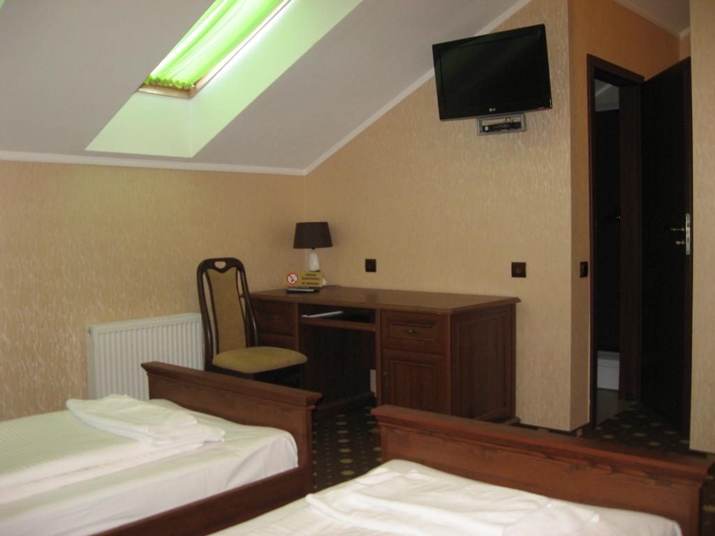 Shato Paradis Hotel Irpin Quarto foto